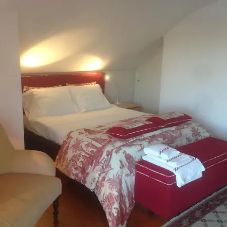 Villa Spacious With Private Pool In Esposende