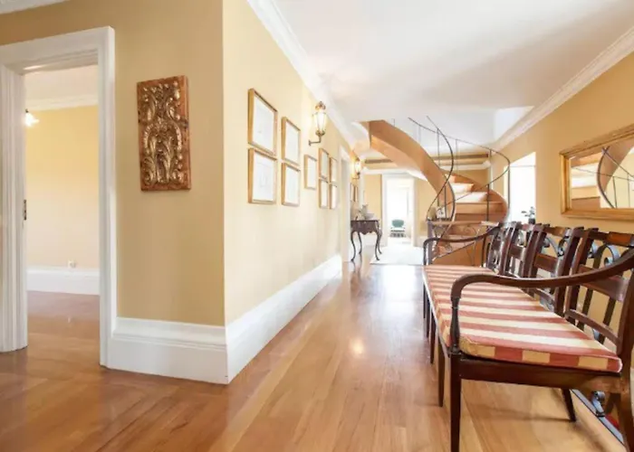 Villa Spacious With Private Pool In Esposende