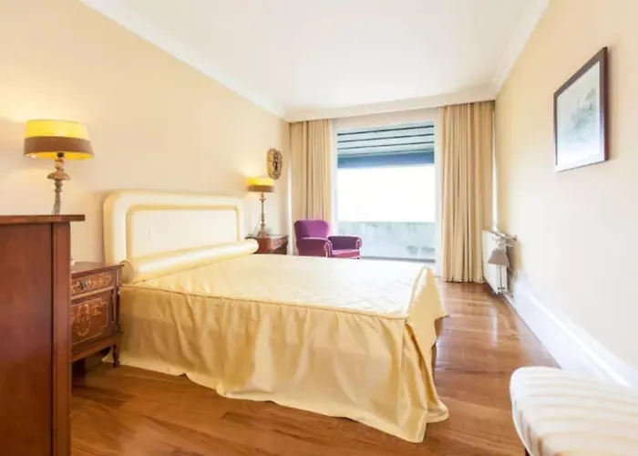 Villa Spacious With Private Pool In Esposende