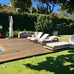 Spacious With Private Pool In *