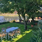 Spacious With Private Pool In