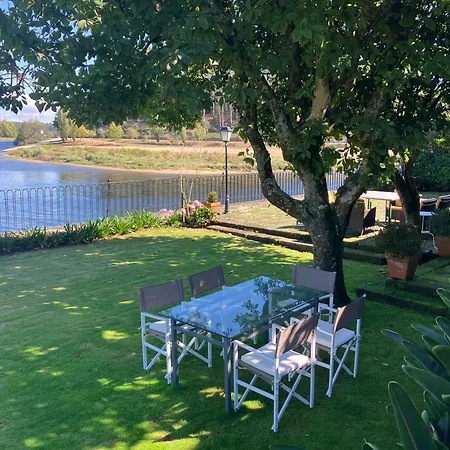 Villa Spacious With Private Pool In Esposende