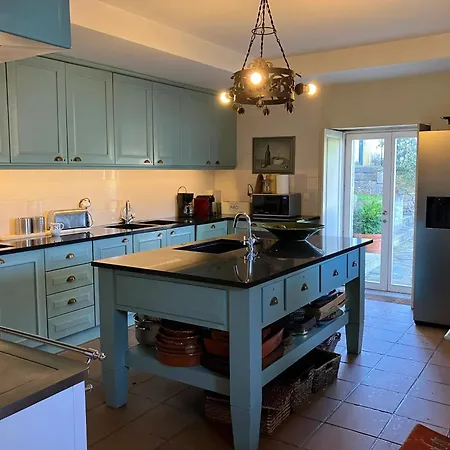 Spacious With Private Pool In Villa *