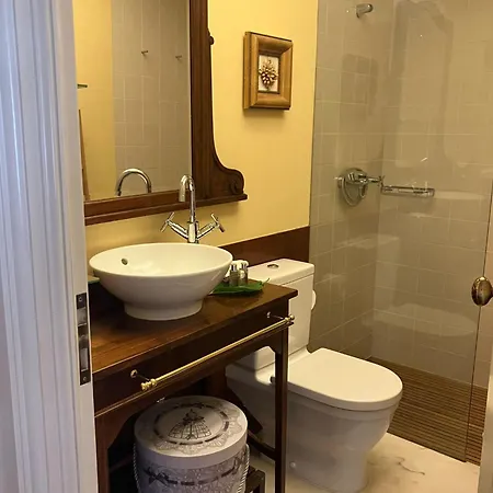 Spacious With Private Pool In Villa *