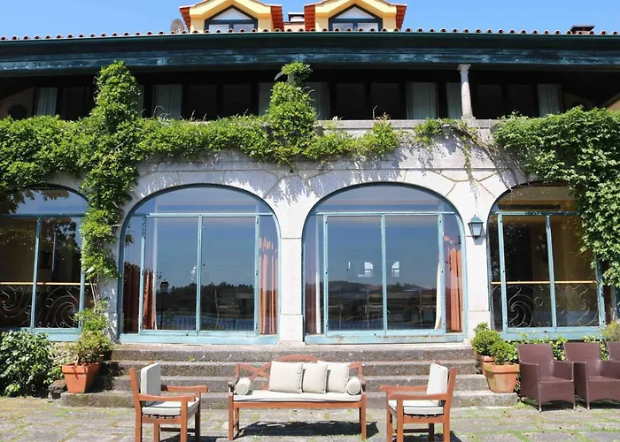 Spacious With Private Pool In * Esposende