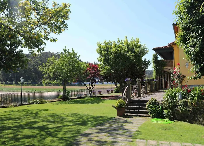 Spacious With Private Pool In *