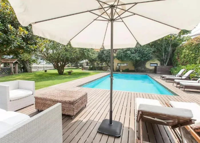 Spacious With Private Pool In