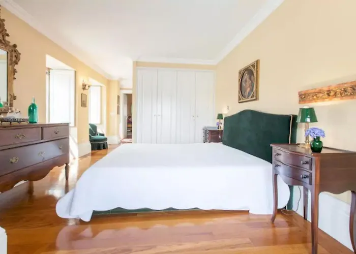 Spacious With Private Pool In * Esposende